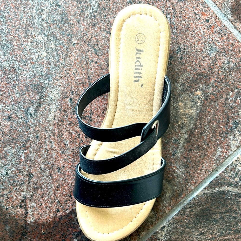 Judith sandals